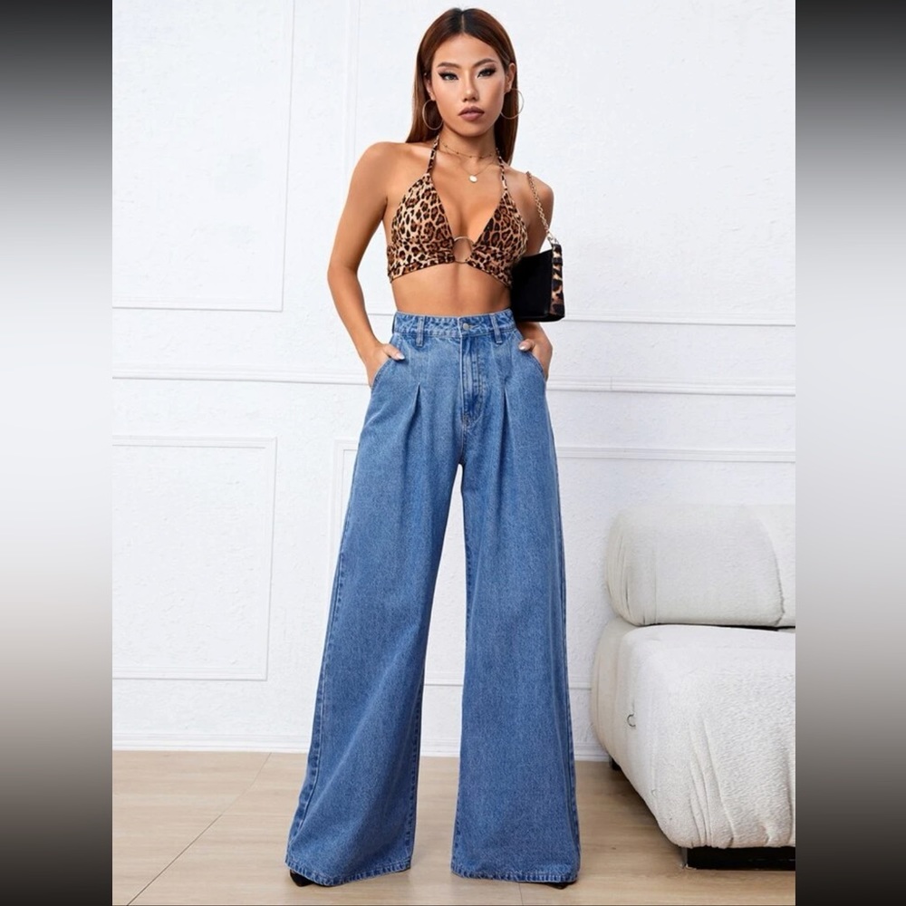 Bell bottom jeans flare jeans size 30 equivalent to size 8